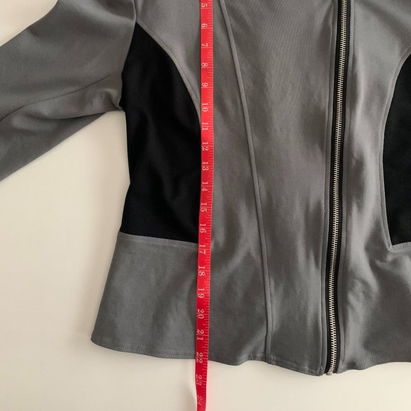 New Attitudes by Renee Gray And Black Zippered Jacket Size Large - Picture 11 of 13